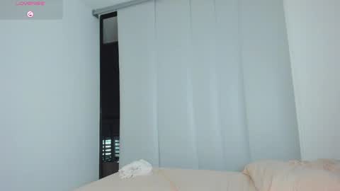 Snapshot of tessa_evanss chatting on 04-09-26, 12:43 Tessa online show from 04-09-26, 12:43