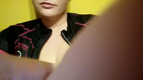 Tessa Renata online show from 11-11-25, 03:06