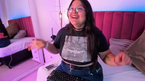 Snapshot of tessa_sinclaire chatting on 04-02-26, 08:28 TERESA online show from 04-02-26, 08:28