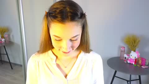 Tessa online show from 02-03-25, 09:08