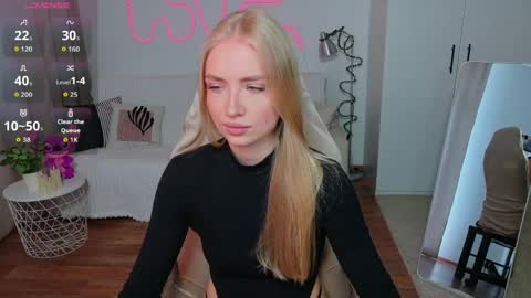TessaHamilton online show from 05-05-26, 08:33