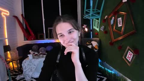 Tessa online show from 09-26-25, 05:33