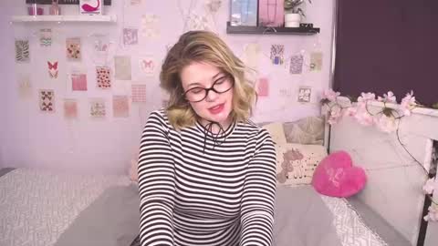 Snapshot of tesspleasure chatting on 01-10-25, 09:02 TESSA online show from 01-10-25, 09:02