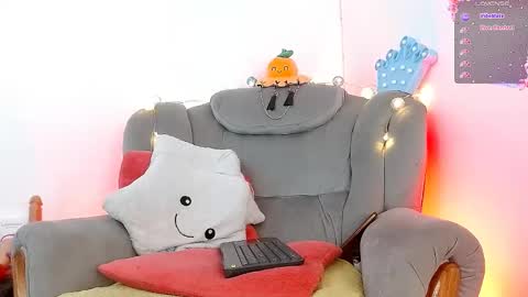 Snapshot of tevenwhiite chatting on 01-28-25, 05:22 teven online show from 01-28-25, 05:22