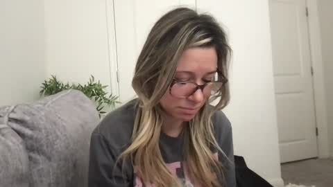 Daphne Summers online show from 11-11-25, 03:34