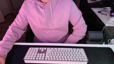 Snapshot of texasstrill chatting on 07-25-26, 05:05 texasstrill online show from 07-25-26, 05:05
