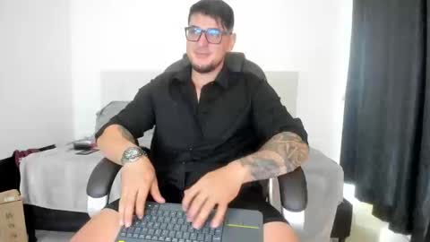 Snapshot of teylor_creed chatting on 10-18-25, 09:04 teylor creed online show from 10-18-25, 09:04