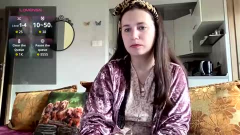 Snapshot of teylor_l chatting on 10-23-25, 11:20 Teylor online show from 10-23-25, 11:20