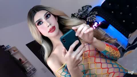 Itsme tgirlAdele online show from 03-05-25, 09:37