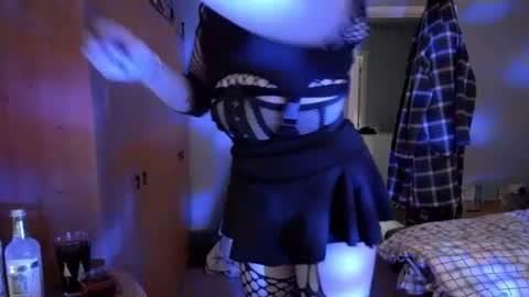 Kirstie online show from 07-16-26, 12:11