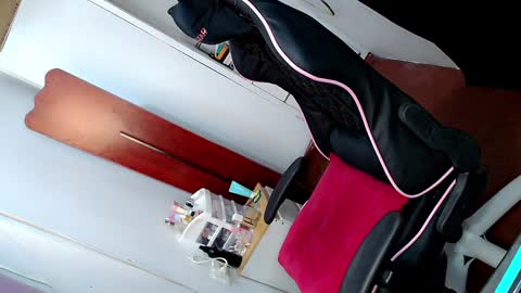 Snapshot of tgirljennie69 chatting on 12-29-24, 12:34 jennie online show from 12-29-24, 12:34