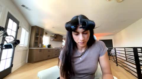 Snapshot of tgirltoesx chatting on 04-23-26, 10:01 babygirlmami online show from 04-23-26, 10:01