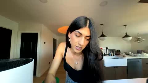 Snapshot of tgirltoesx chatting on 05-06-26, 11:21 babygirlmami online show from 05-06-26, 11:21