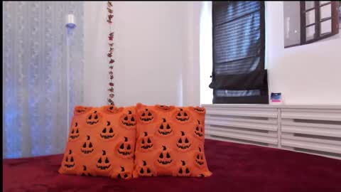 Ana online show from 10-24-25, 03:14