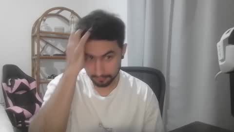 ThaiGuy online show from 10-08-25, 11:41