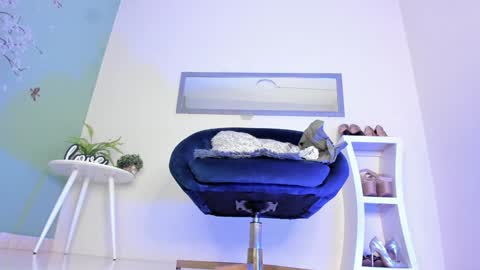 Thais online show from 01-13-25, 12:45