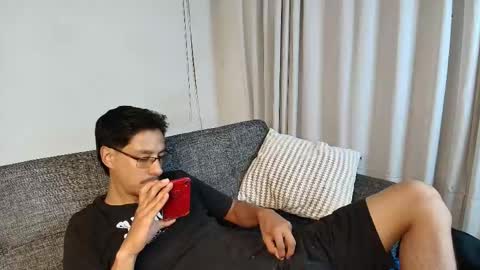 T H A I S  online show from 05-15-26, 11:01