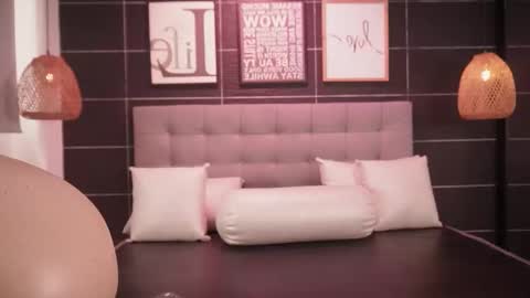 Snapshot of thalia_karlson chatting on 11-03-25, 12:28 Thalia online show from 11-03-25, 12:28