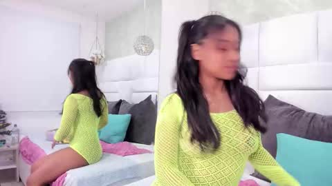 Thalia Nichols online show from 12-17-25, 09:54