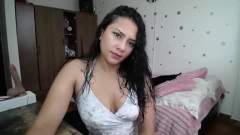 Snapshot of thaliacooper chatting on 01-18-26, 09:29 online show from 01-18-26, 09:29