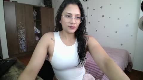Snapshot of thaliacooper chatting on 03-15-26, 08:37 online show from 03-15-26, 08:37