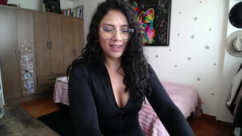 Snapshot of thaliacooper chatting on 04-06-26, 07:48 online show from 04-06-26, 07:48
