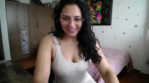 Snapshot of thaliacooper chatting on 04-09-26, 05:29 online show from 04-09-26, 05:29