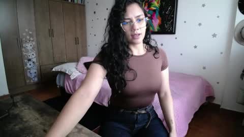 Snapshot of thaliacooper chatting on 04-22-26, 10:22 online show from 04-22-26, 10:22