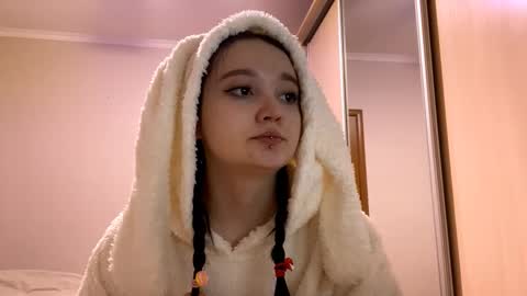 Yumi online show from 02-06-26, 06:22