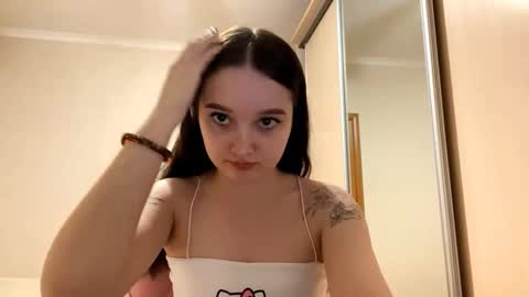 Yumi online show from 03-16-26, 03:16