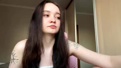 Yumi online show from 03-22-26, 01:03