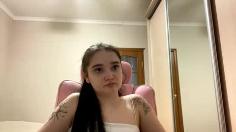 Yumi online show from 03-24-26, 03:28