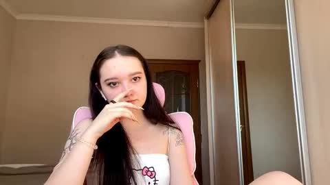 Yumi online show from 03-25-26, 09:26