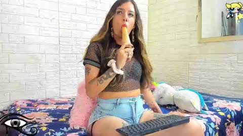 Snapshot of thaliasweetlust chatting on 10-01-25, 08:37 Thalia online show from 10-01-25, 08:37