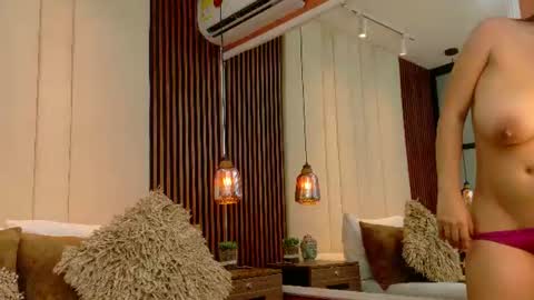 Snapshot of thamarajadee chatting on 06-10-26, 01:21 Thamara online show from 06-10-26, 01:21