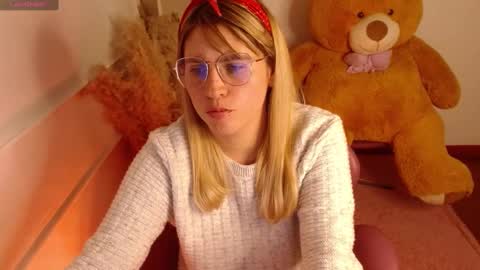 Snapshot of thamarajane1 chatting on 01-22-25, 12:48 online show from 01-22-25, 12:48