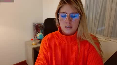 Snapshot of thamarajane1 chatting on 02-27-25, 03:05 online show from 02-27-25, 03:05