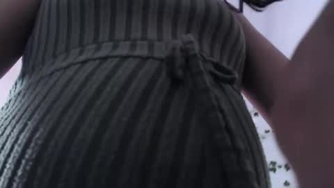 Snapshot of thamarajane1 chatting on 10-04-25, 06:50 online show from 10-04-25, 06:50