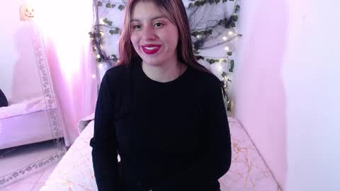 Snapshot of thamarajane1 chatting on 10-23-25, 06:17 online show from 10-23-25, 06:17