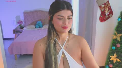 Thamara  online show from 12-17-24, 07:04