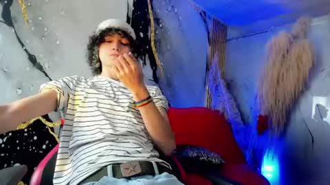 thanier_18 online show from 08-09-26, 03:23
