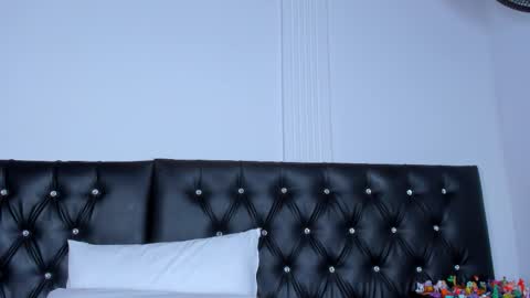 thara webstter online show from 10-18-25, 11:55