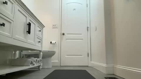 thatoneblondee online show from 10-22-25, 01:39