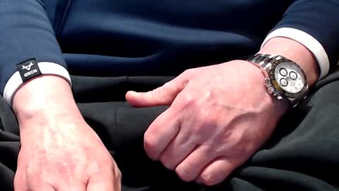 Snapshot of the1pocketrocket chatting on 12-23-24, 10:12 the1pocketrocket online show from 12-23-24, 10:12