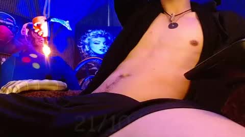 Snapshot of the_anfitrion69 chatting on 10-21-25, 04:13 GIORGGIO online show from 10-21-25, 04:13