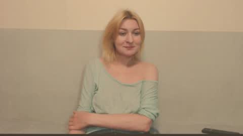 Eva online show from 06-14-26, 03:19