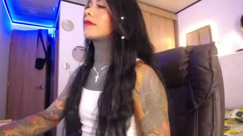 Snapshot of the_best_fox chatting on 07-22-26, 04:04 the girl of your dreams online show from 07-22-26, 04:04