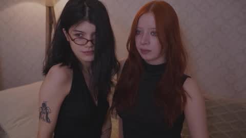 EllaLyn online show from 09-30-25, 08:25