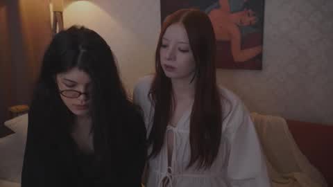 EllaLyn online show from 12-14-25, 08:13