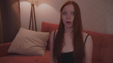 EllaLyn online show from 02-07-26, 09:51